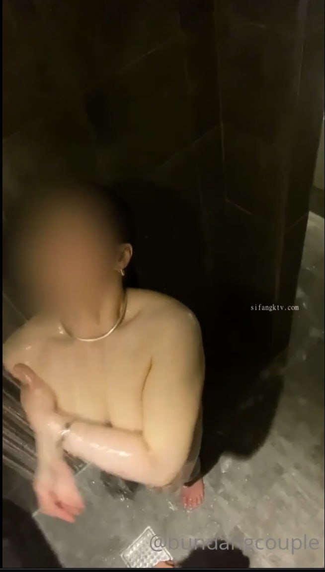 伊东ちなみ昔日的学生妹